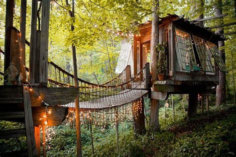Escaping Reality: Secluded Huts near Enchanting Magic Springs